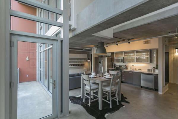 Luxe + Modern Johnny Cash Inspired Executive Condo Nashville Buitenkant foto