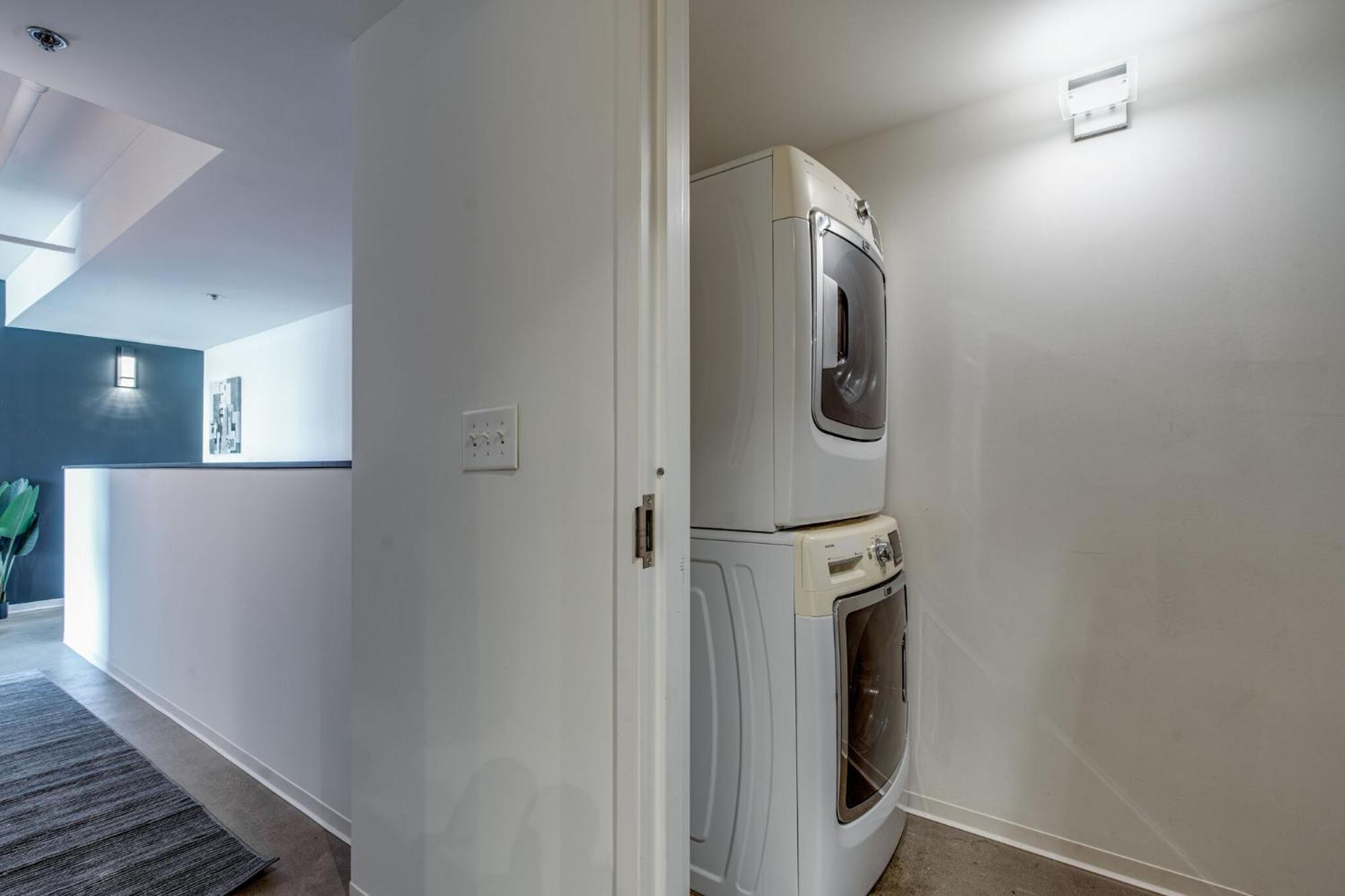 Luxe + Modern Johnny Cash Inspired Executive Condo Nashville Buitenkant foto